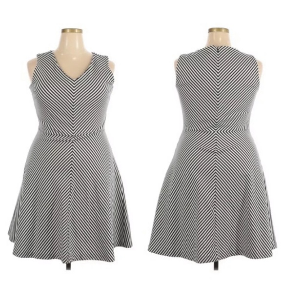 Talbots Dresses & Skirts - Talbots Women A-line Dress XL Midi Sleeveless